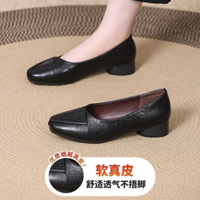 Leather square head shallow mouth single shoes 2025 new leather shoes soft leather soft surface spring and autumn soft sole mother retro women's shoes