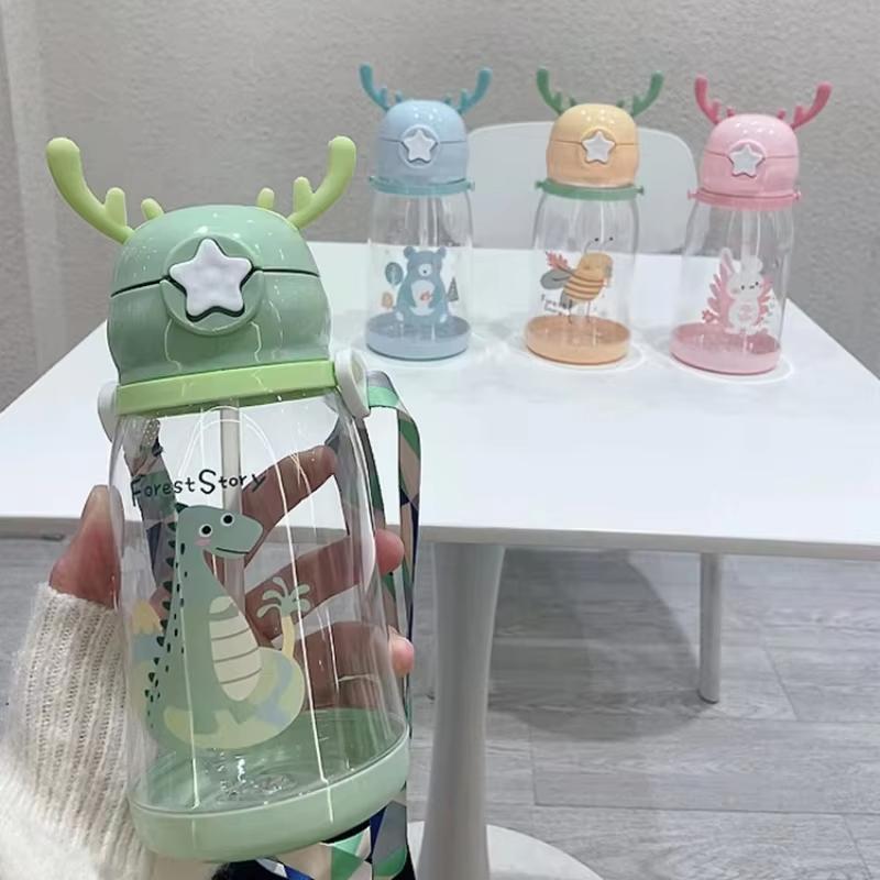 600ml Cartoon Water Bottle Children Net Red Plastic Antler Straw Water Cup Portable Polychrome Large Capacity Water Bottle Summe