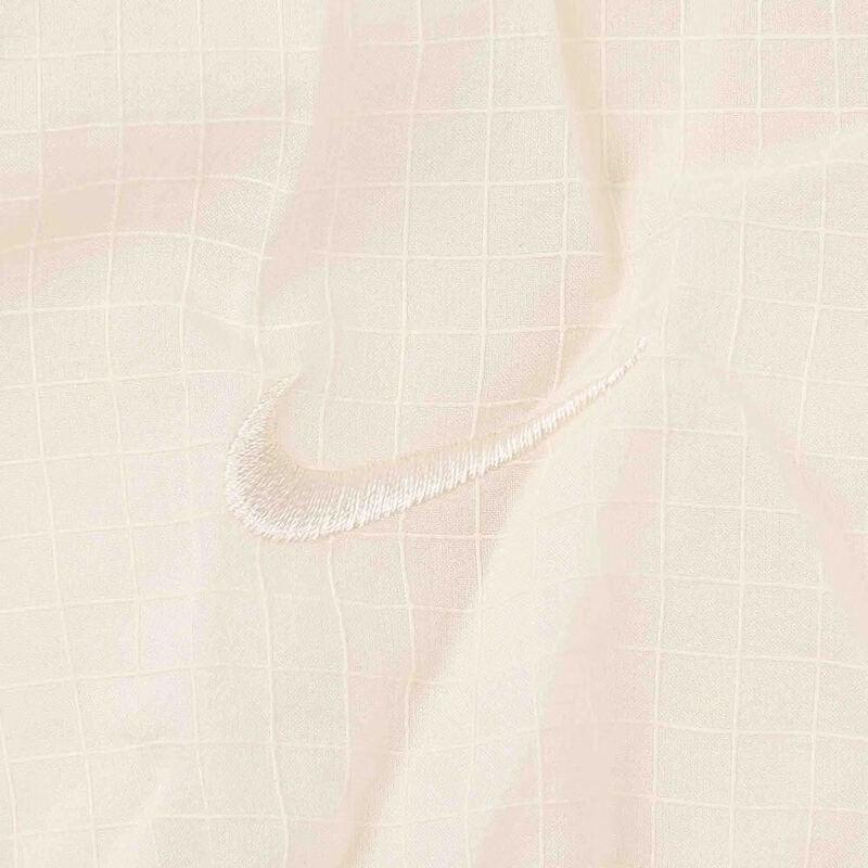 Nike Women's NSW Lightweight Ripstop Windrunner Jacket