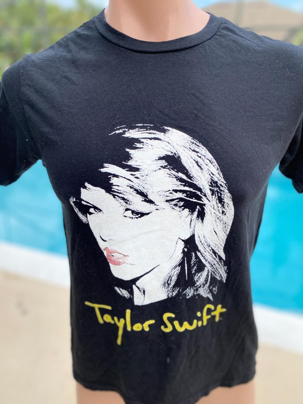 Taylor Swift Black T Short Sleeve size S Small Unisex T-Shirt XXL