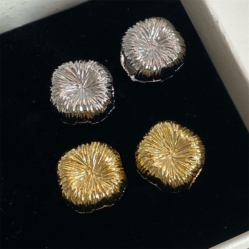 Mini Brushed Fireworks Bloom Ear Cuffs - Autumn & Winter Retro High-End Earrings for Women.