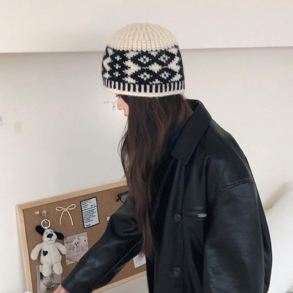 Autumn and Winter Retro Diamond Plaid Wool Hat for Women Fashion Niche Knitted Hat Head Cold Hat Prevents Cold and Keeps Warm