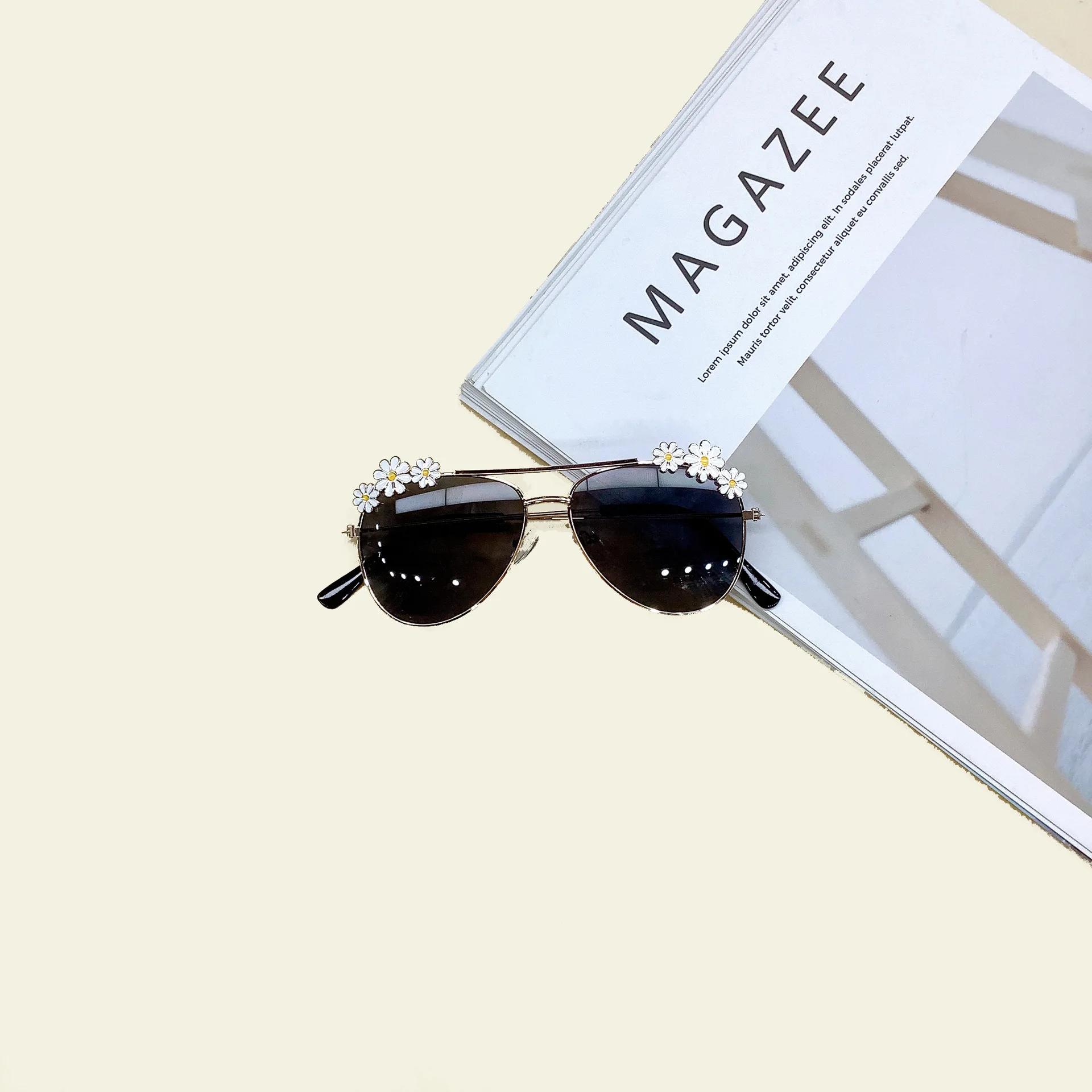 

Детские солнцезащитные очки для девочек и мальчиков с милым цветком, солнцезащитные очки-пилот для защиты от солнца на открытом воздухе, детские милые очки, классические детские солнцезащитные очки серый