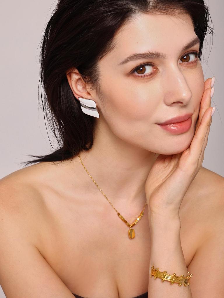 Qiong Yao Fashionable 18K Gold-Plated Stainless Steel Glaze Wing Earrings