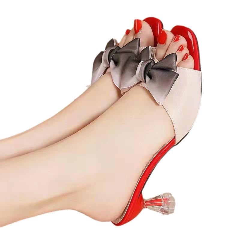 Coole Hausschuhe Sommer schlanker Absatz Fischmaul Schleife einteilig leicht Kristallabsatz bequem Koreanische Version Freizeitschuhe Damenschuhe