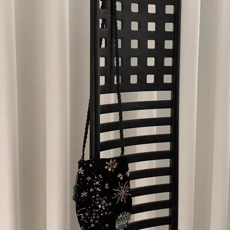 Novo design de nicho feito à mão com miçangas, segmento versátil, requintado, alça de ombro tecida brilhante, bolsa tiracolo de ombro único