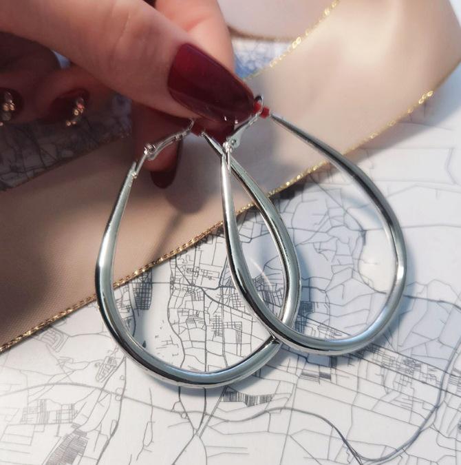 Bold Metal Circle Stud Earrings for Women – Statement Ear Cuff Hoop Jewelry