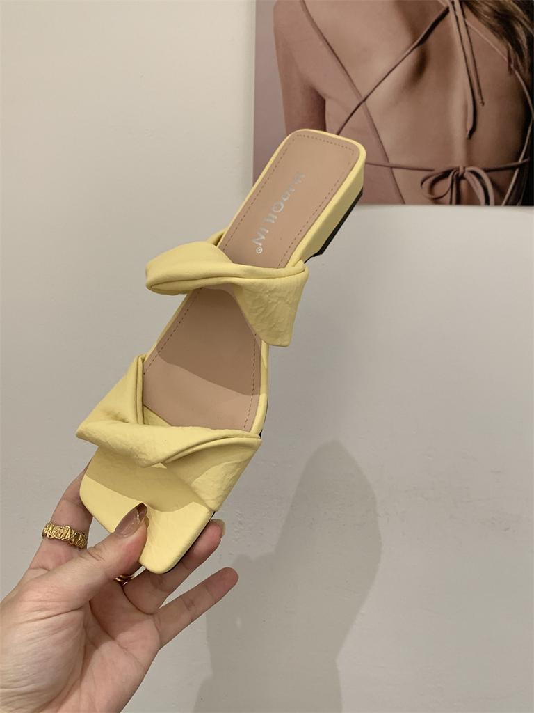 Summer 2025 Women's Square Head Sandals Flat Rubber Sole Simple Design Beach Slippers for Adult Ladies Solid  Slip-On Shoes