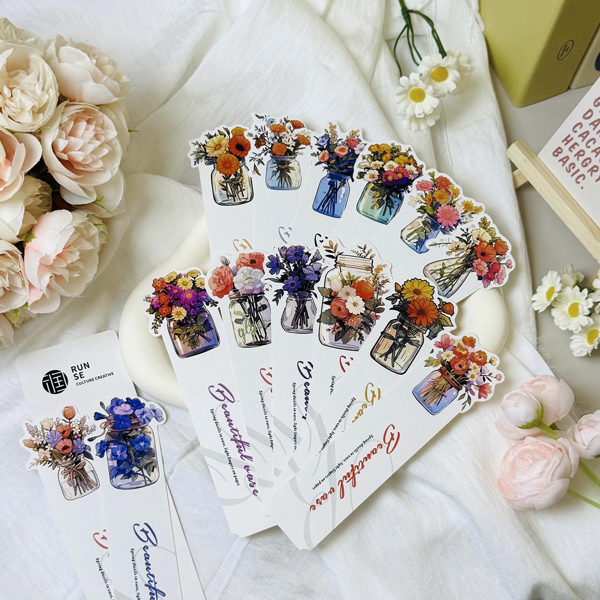 

18 Stylish Aesthetic Vase Bookmarks: Cute, Decorative, Creative & High-End Paper