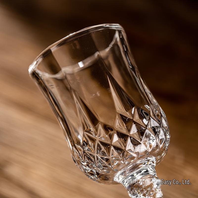 MDNG Retro Embossed Diamond Whiskey Glass
