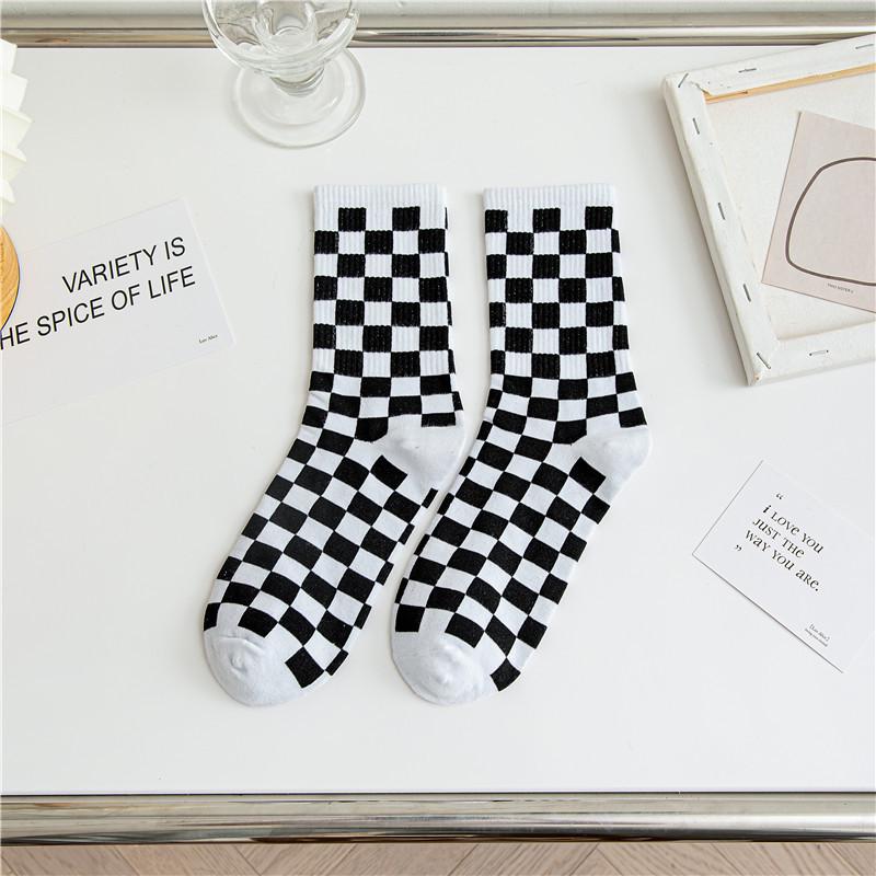 2025 Checkered Pure Cotton Mid-Calf Skateboard Socks - Unisex Trendy Plaid Sportswear