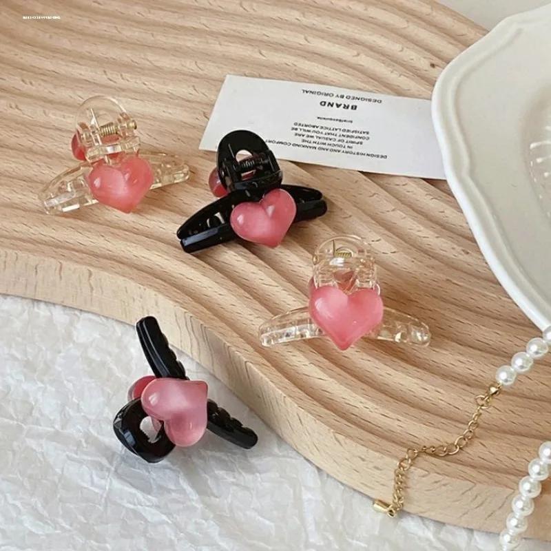 2Pcs Acrylic Pink Love Heart Small Hair Claw Women Girls Sweet Cute Hair Clips Lovely Kawaii Hairpin Hair Accessories