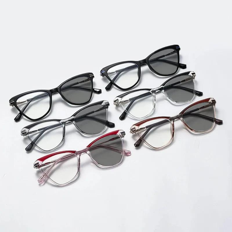 2026 New Fashionable Cat Eye Photochromic Women's Myopia Glasses Ultra Light Neutral High Quality Anti Blue Light Glasses