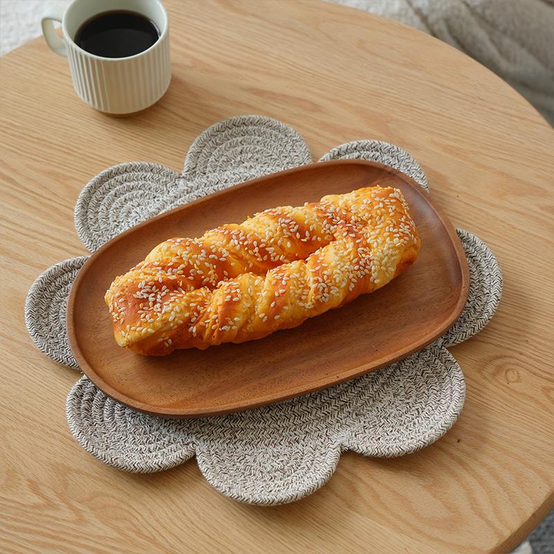 1 Piece of Environmentally Friendly Woven Insulation Mat Household Flower Shaped Durable Multi-purpose Placemat