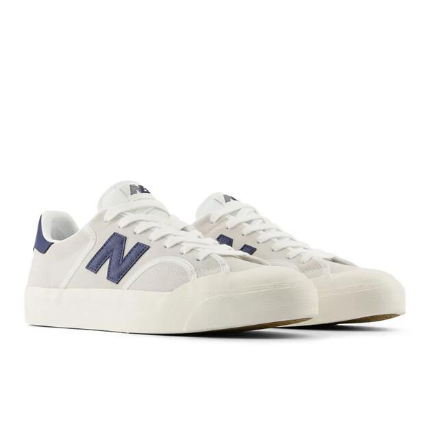 New Balance Кросовки 100