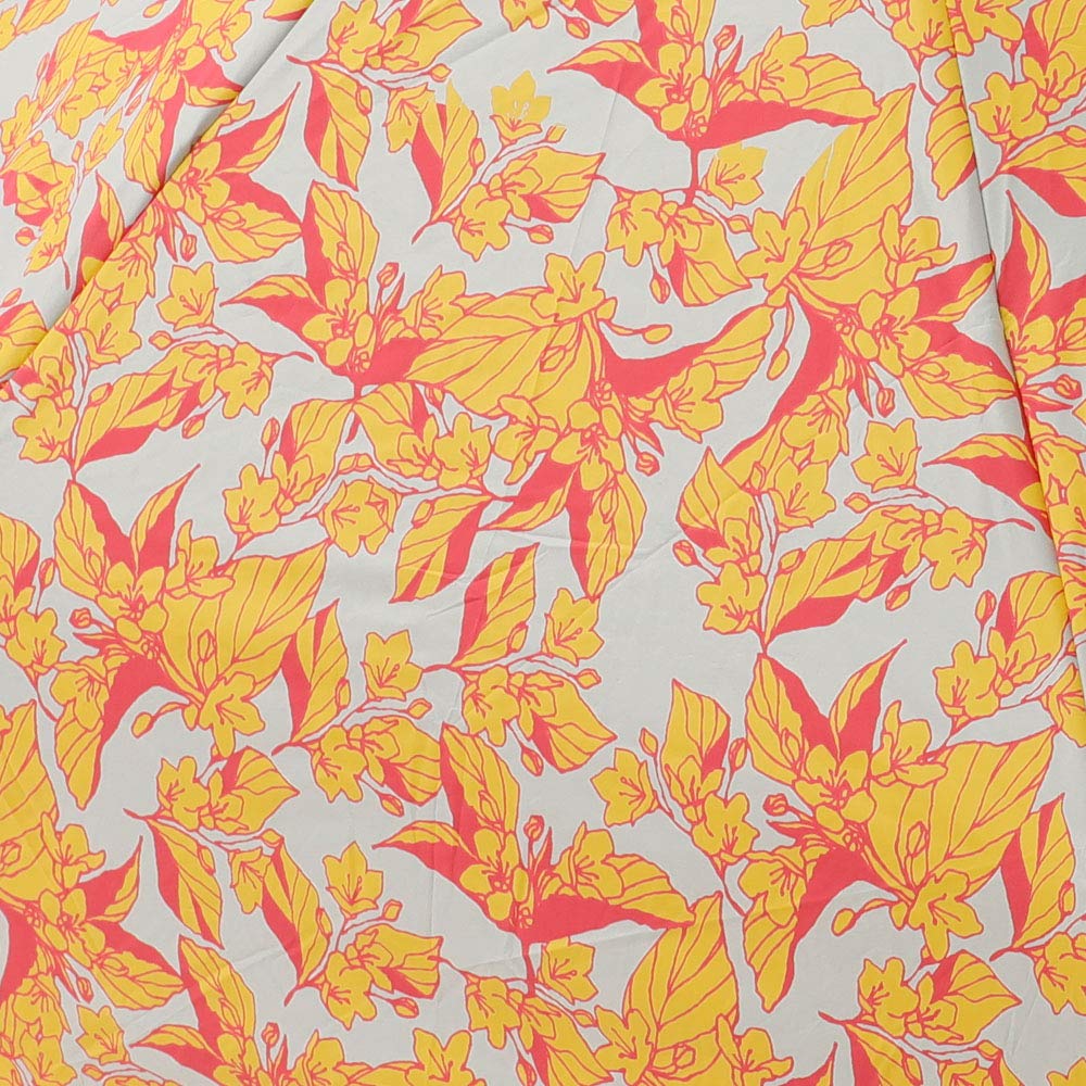 The smallest micro parasol with a floral UV and suitable for both sunny and rainy world's 5-fold pattern, 99.99% protection, days. Off-white.