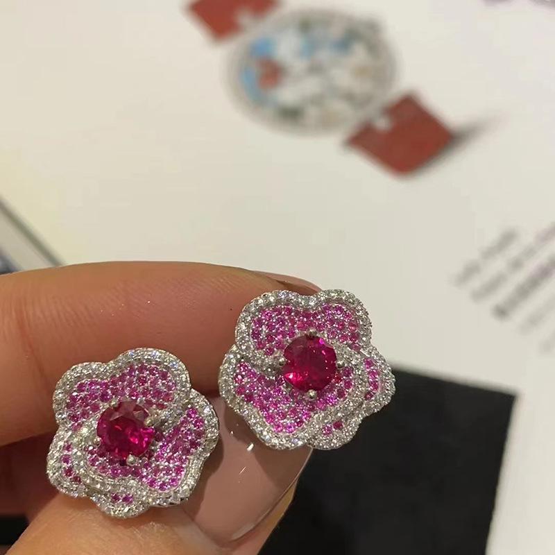 Hui Zhiyi 2024 Pigeon Blood Red Stud Earrings with Zircon Inlaid Diamonds - Noble Fashion for Women