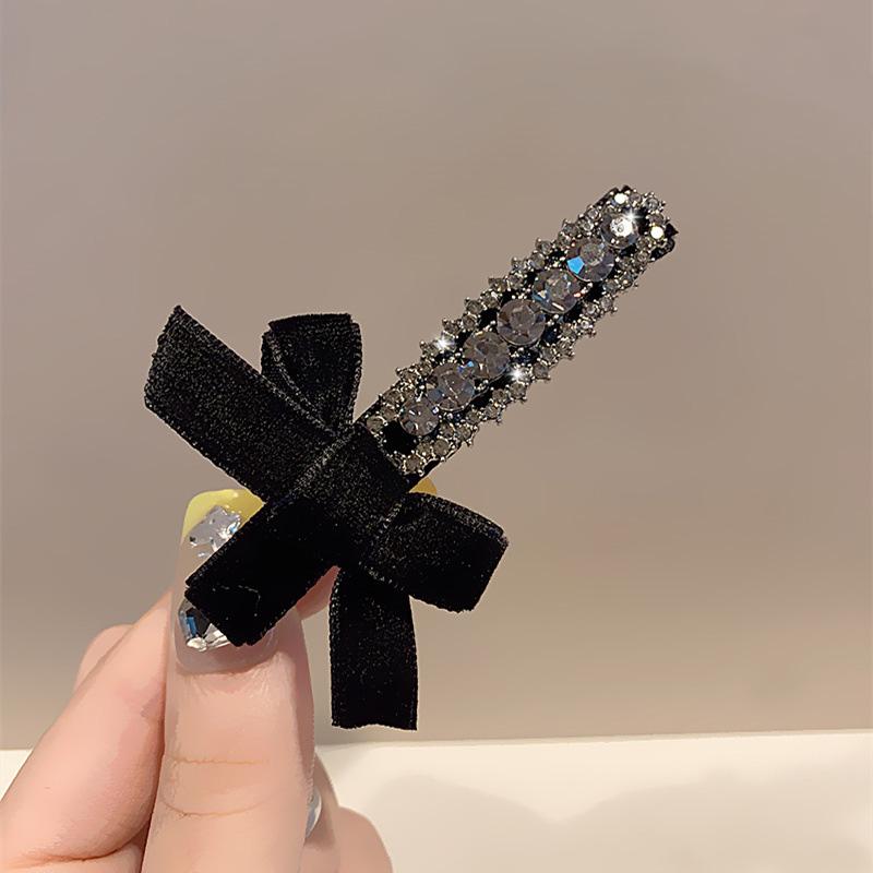 Sweet Bow Rhinestone Hair Clips for Girl New Year Headwear Red Velvet Bowknot Duck Tongue Clips Kids Sided Clips Bangs Clips