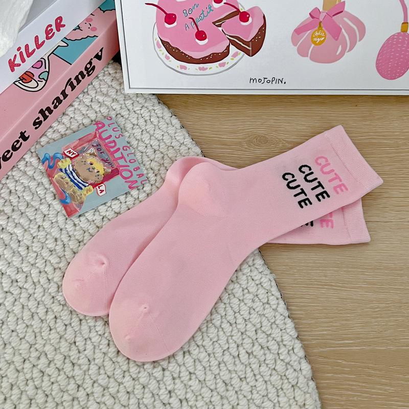 

Милые мультяшные носки до середины икры для девочек, осенние носки с буквенным узором, бесшовные 1 pair