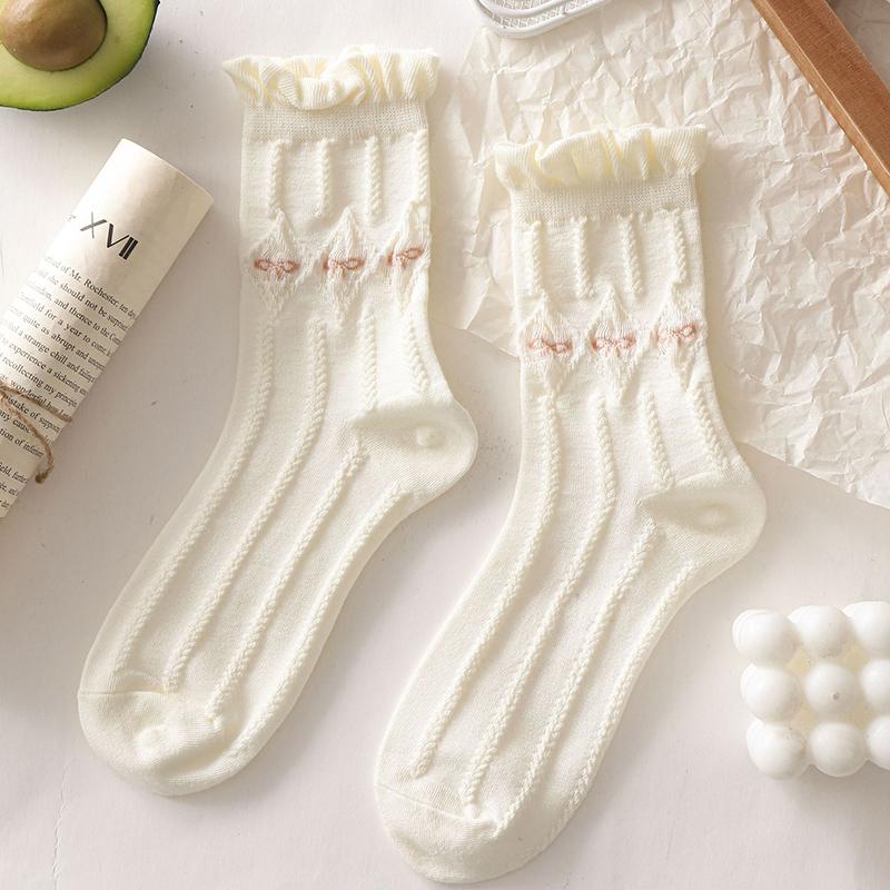 

Простые белые носки. Универсальные милые женские носки с бантом и маленькими цветами. Носки среднего размера. Kawaii Harajuku Jk Lolita. Хлопковые носки для девочек. as the picture