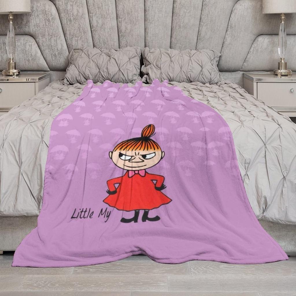 Fluffy flannel blanket, perfect for all seasons, throw, or lap blanket. Cute, stylish, single size, featuring Pearlona characters (100cm x 130cm).