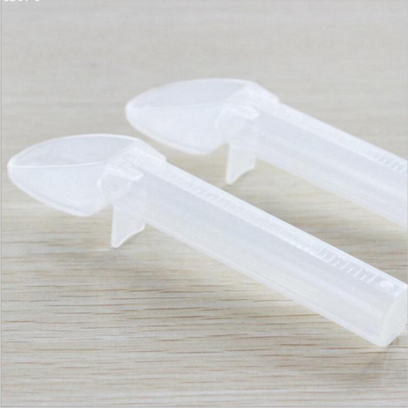 Babymatningssked Medicindoseringsenhet Redskap Barn Får Medicin Spädbarn Spruta