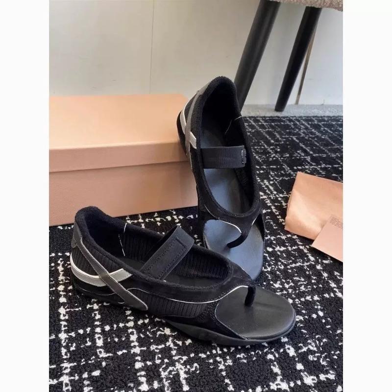 

Sports Shoes Flat Herded Women s Shoes Thick-soled Flip-flops 35 чорний