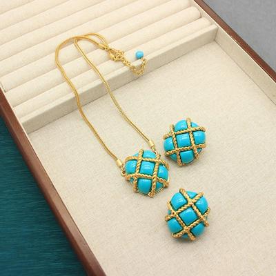 Pre-Owned Fashion Jewelry Set: Oval Stud Earrings with 925 Silver Needles and Simple Imitation Turquoise Pendant Necklace