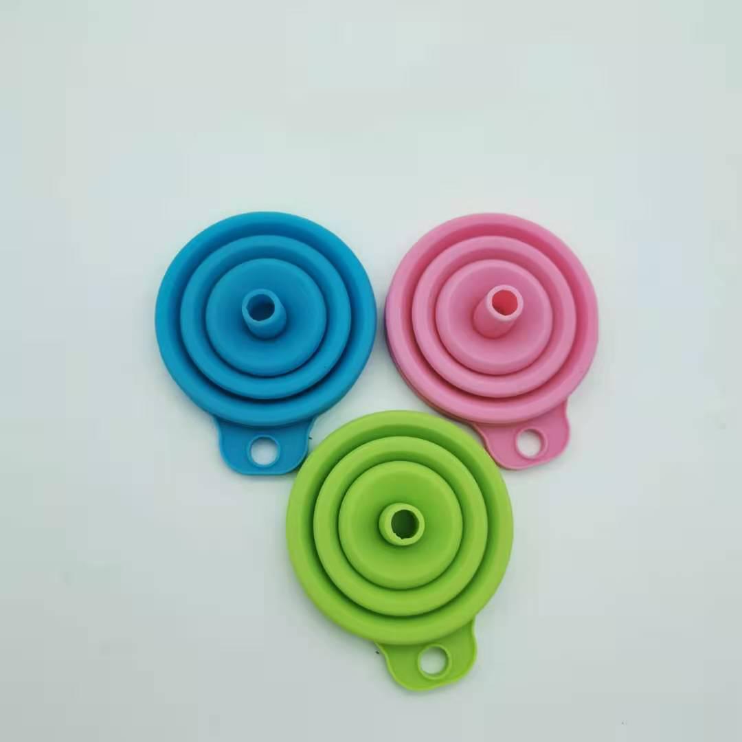 

Collapsible Silicone Funnel Set: Portable Mini Long-Neck, Small to Medium, for Kitchen, Oil, and Wine Use. Blue (opp bag)