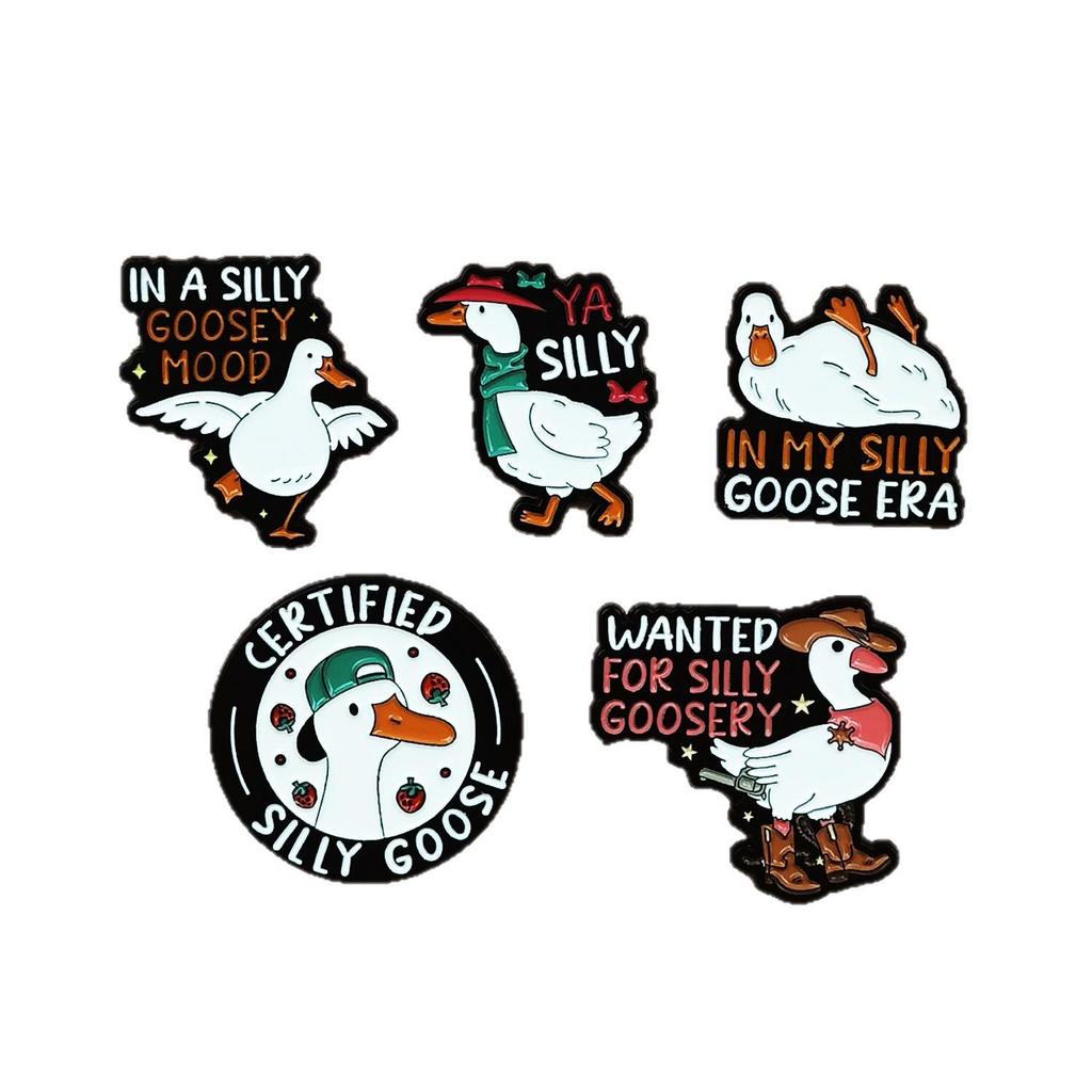 Skurrile Gänse-Cartoon-Brosche mit englischem Zitat – Niedliches Tier-Legierungsabzeichen für Kleidung oder Rucksack