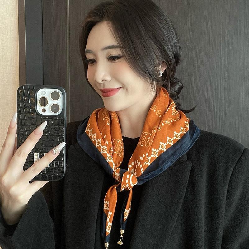 Square scarf silk scarf women's new magnetic buckle neck protector small scarf women's spring, autumn and winter printed neck scarf high-end versatile