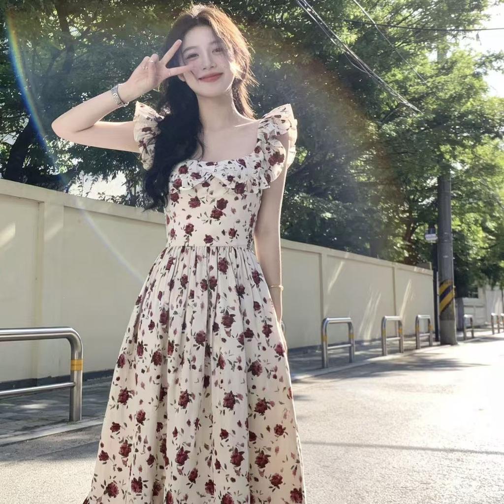 Coffee break French temperament flying sleeve dress floral 2026 summer small senior square neck dress women