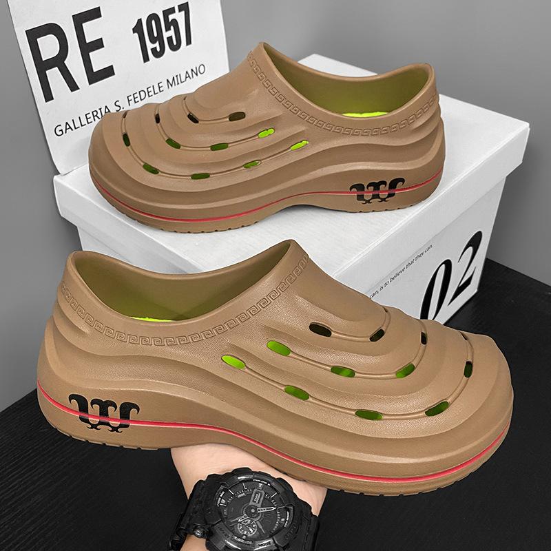 Foreign trade chef shoes indoor and outdoor casual men's 2025 popular breathable soft bottom beach hole sandals men's