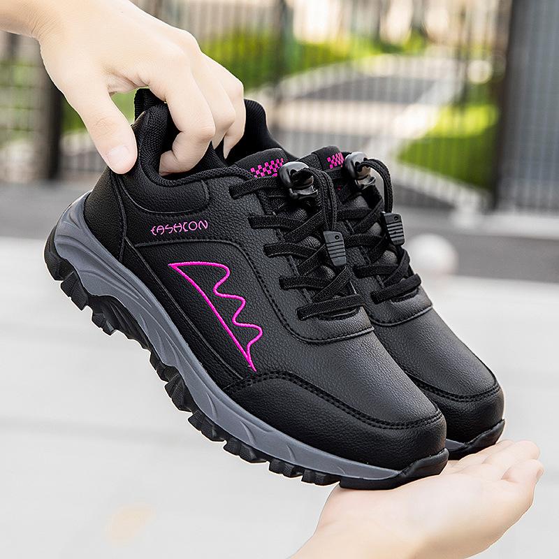 Autumn and Winter New Official Website Brand Waterproof Leather Surface Sports Non-slip Soft Sole Dad Travel Shoes