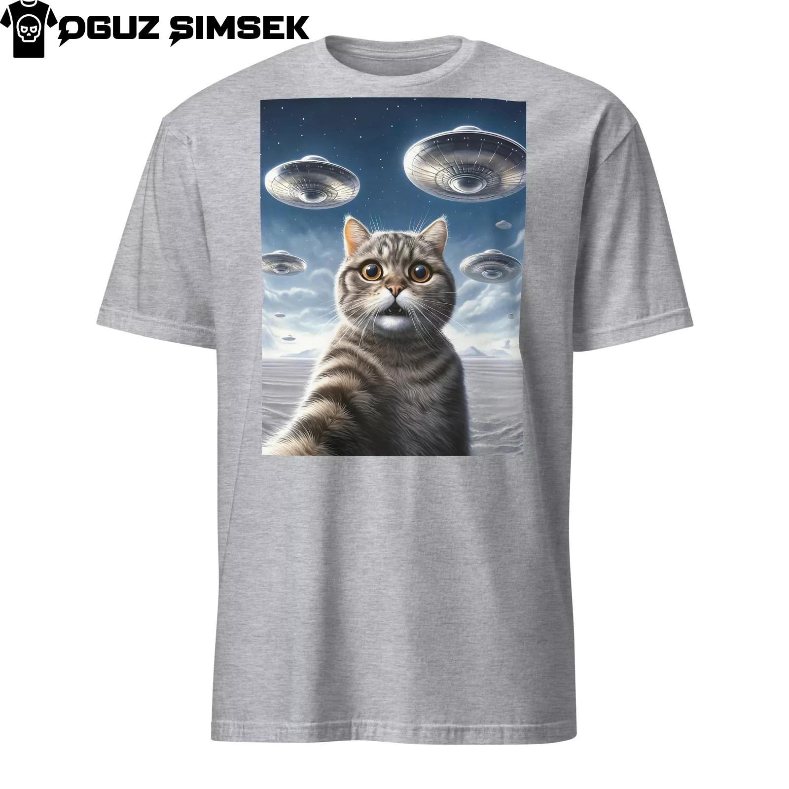 Funny Cat Selfie with Aliens Unisex T-Shirt Mens Womens Tees Top | Sci-Fi Tee | UFO Humor S