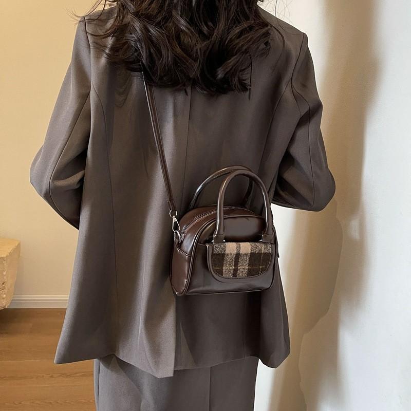 Unique Fashionable Single Strap Shoulder Bag Elegant Small Square Crossbody Bag For Women