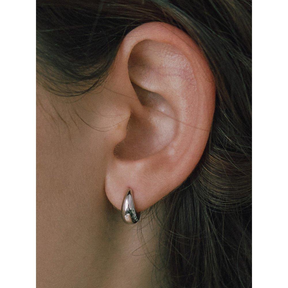 

[Byyer] Subni Round One-Touch Earrings S (Choose 1 of 2) white