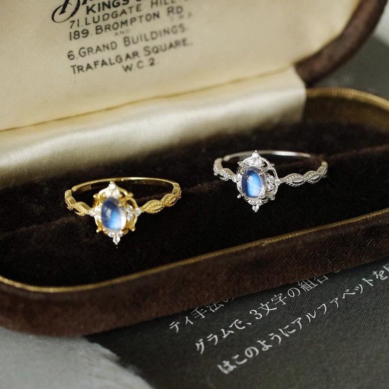 Women's Adjustable Moonstone Band Ring - Light Luxury & Retro Style, Personalized Open Design for Index Finger