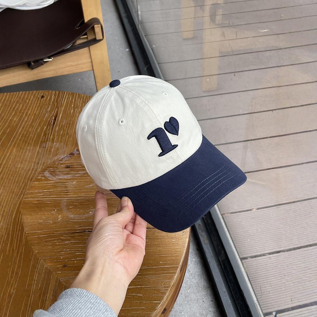 Three-dimensional Love Embroidery Contrasting Color Baseball Caps for Men and Women, Spring and Summer Wide-brimmed Peaked Caps, Face-showing Small Su