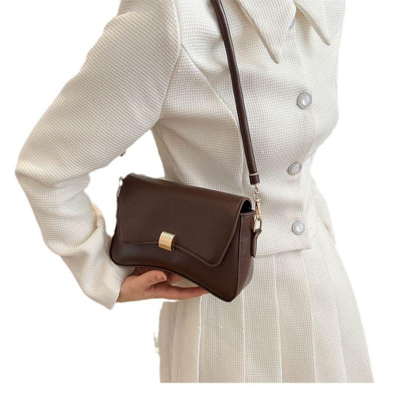 Bag Women's 2025 New Fashion Commuter Bag Versatile Shoulder Crossbody Bag Niche Premium Baguette Bag Underarm Bag