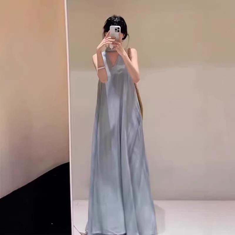 French Lazy Wind Sleeveless Neck Dress Women's 2026 Summer Cold Seaside Vacation Loose Shoulder Dress
