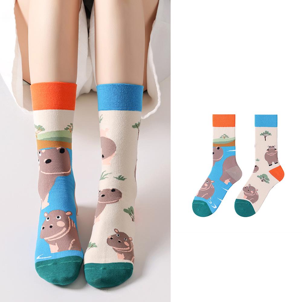 Unisex Trendy Cotton Mid-Calf Socks for Autumn/Winter - Sporty & Casual