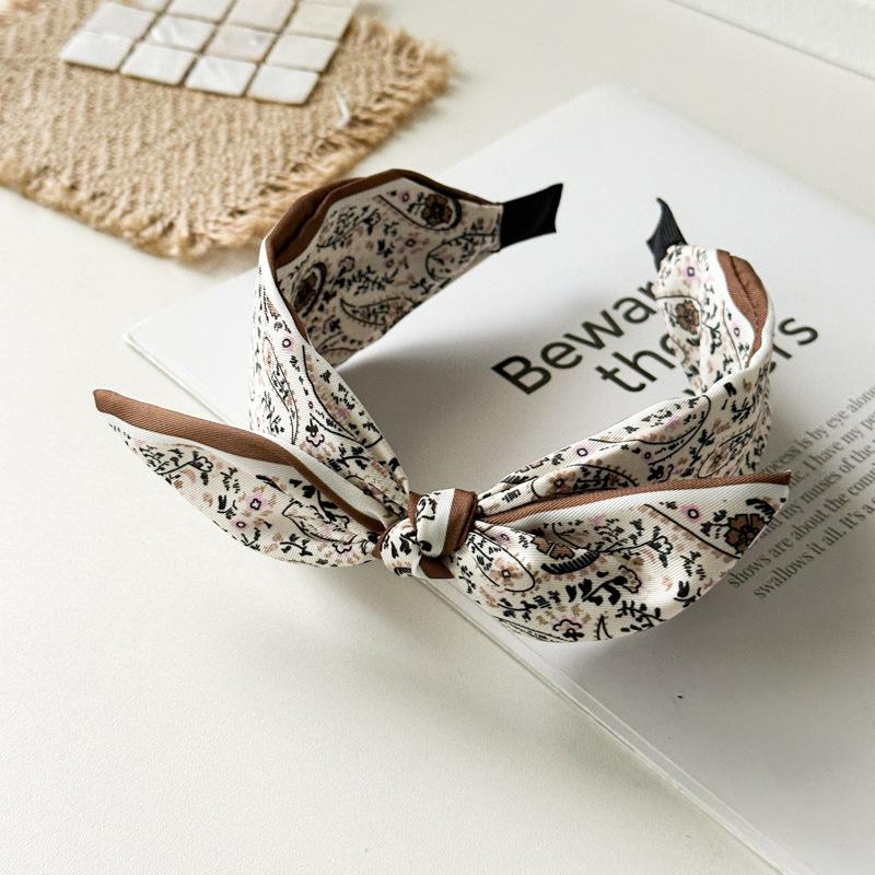 

Cashew Flower Fabric Lace Wide Version Hairpin Headband for Women, Fashionable Knotted Rabbit Ear Hairband кавовий