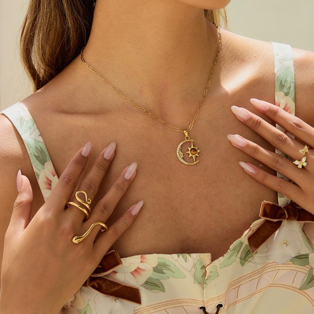 Yori Edelstahl Stern Mond Anhänger Halskette 18K Gold Farbe Beschichtet Wasserdicht Charm Schmuck Geschenk Zubehör