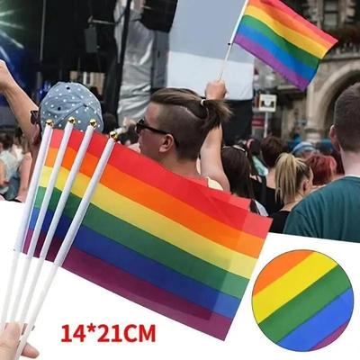 Regenbogen Handschwenkfahne Lesbisch Schwul Bisexuell Transgender LGBT Pride-Flagge 14x21cm Pride-Monat