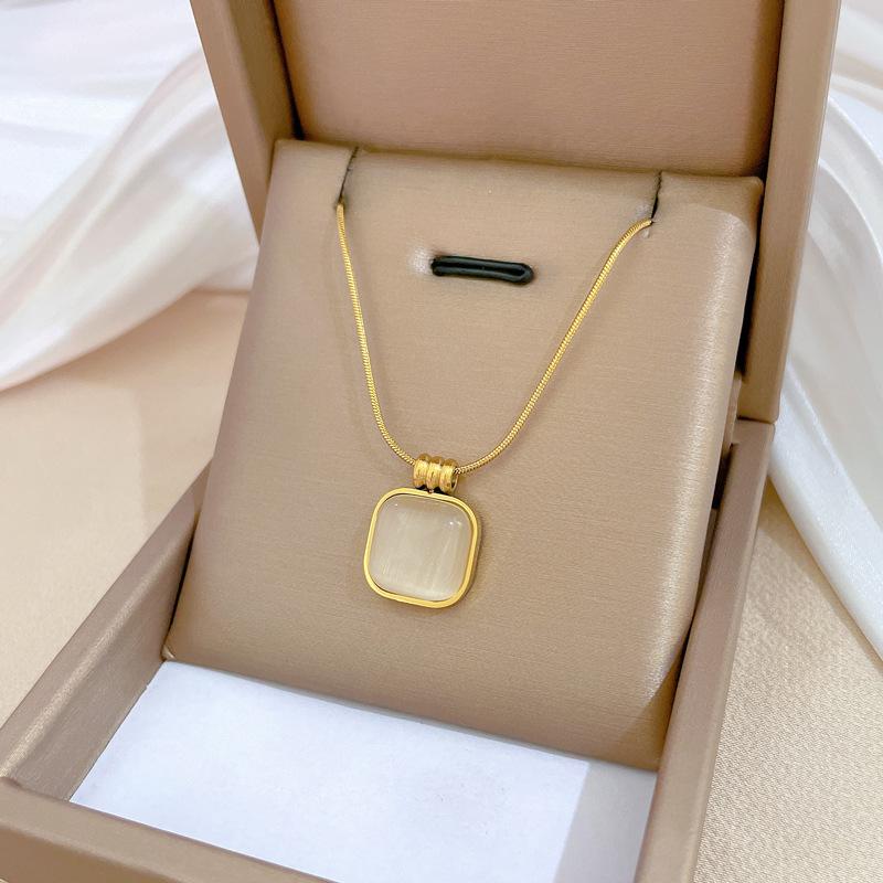Popular Element Personality Minimalist Wind Furnace Real Gold Necklace Female Collarbone Chain