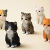 Cat Ornament Resin Statue Handmade Realistic Cat Figurine Home Office Desktop Living Room Decoration