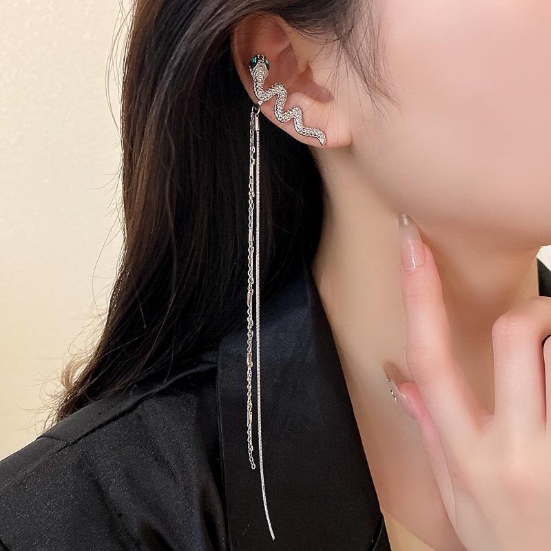 Elegant Long Tassel Pearl Earrings – High-End Women's Fashion Ear Cuffs with Sweet, Individual Style