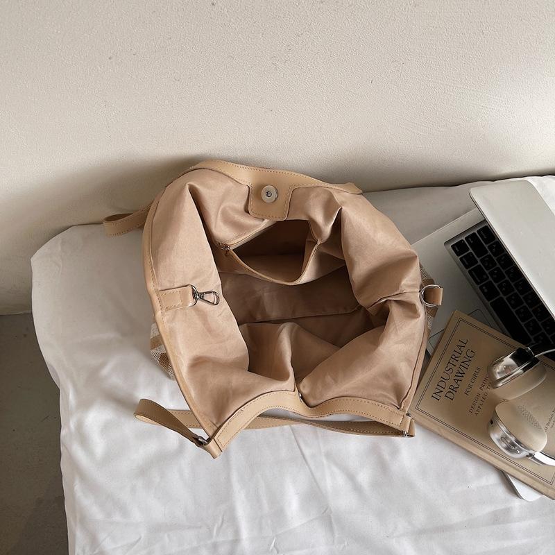 Slack striped canvas tote bag women's 2025 new fashion commuter underarm bag fashionable large capacity shoulder bag