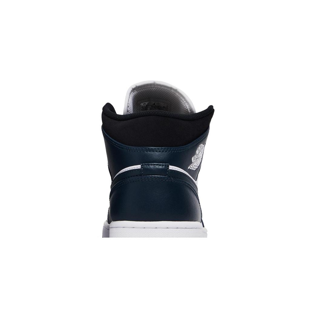 Air Jordan 1 Mid 'Armory Navy' (Unisex) Armory Navy / Black / White Vintage Basketball Shoes 554724 411